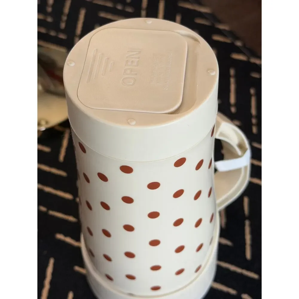 Target Bullseye’s Playground Self Stirring Travel Mug Polka Dot New